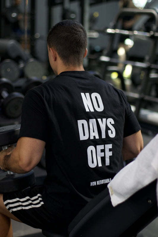 PACK (camiseta + sudadera) NO DAYS OFF + TRUST THE PROCESS