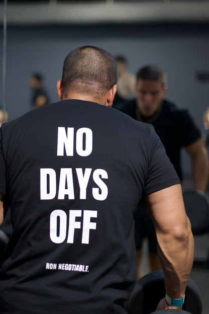 Camiseta "NO DAYS OFF"