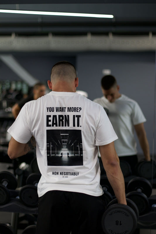Camiseta "EARN IT"