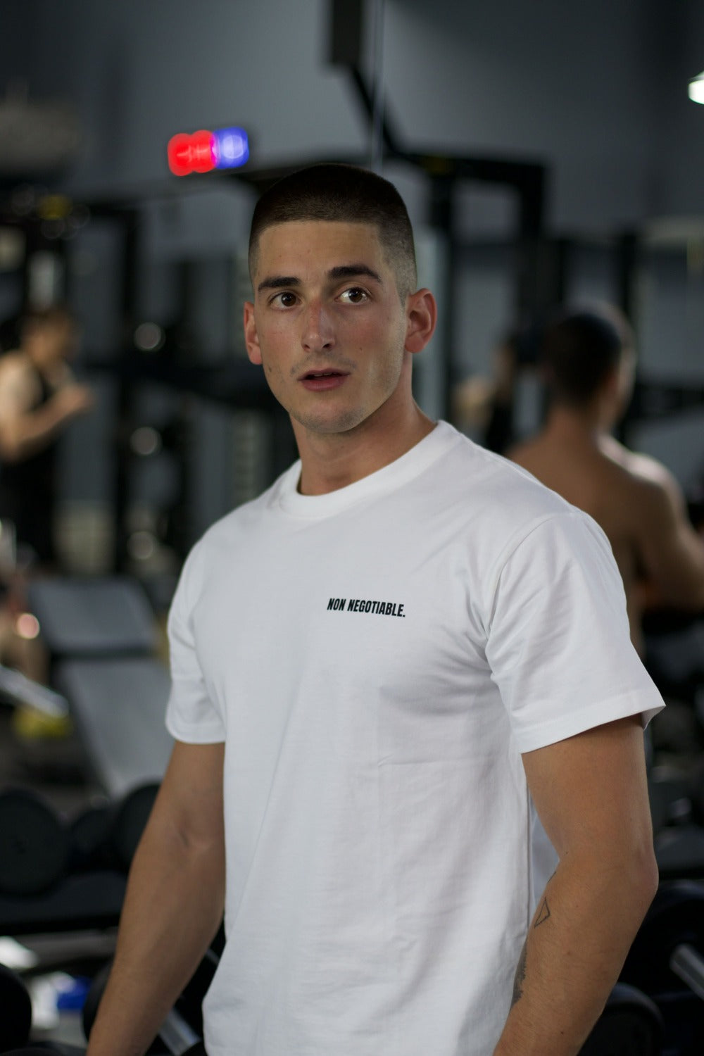 Camiseta "EARN IT"