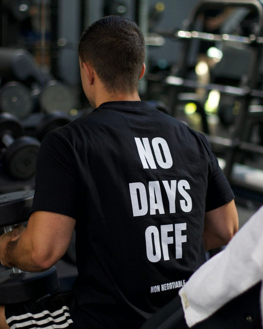Camiseta "NO DAYS OFF"