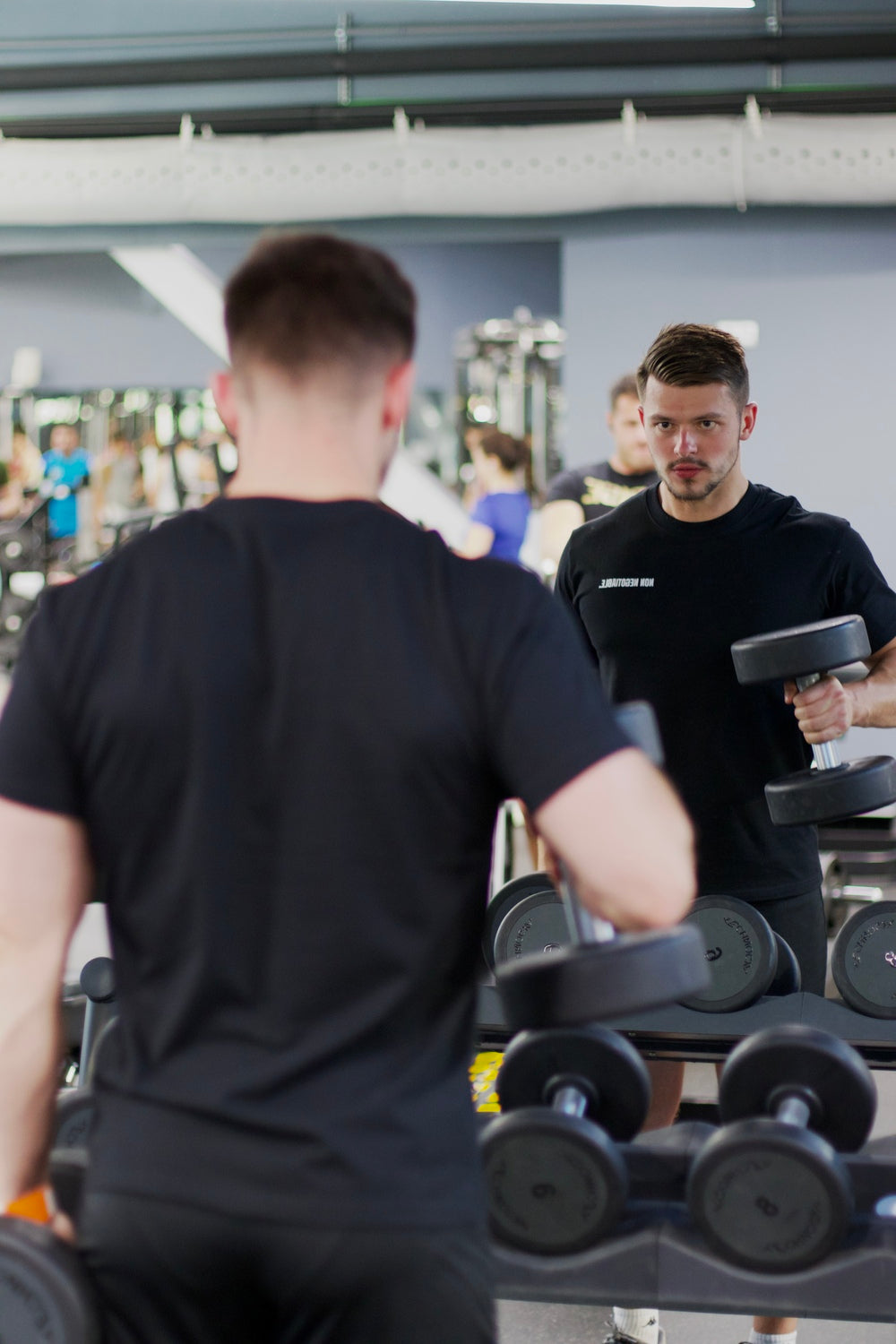 Camiseta NON NEGOTIABLE (Bordado)