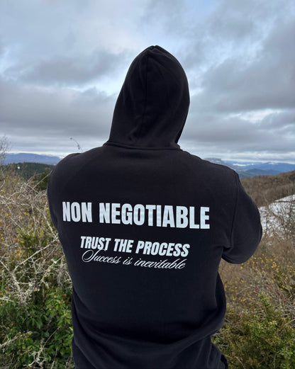 PACK (camiseta + sudadera) EARN IT + TRUST THE PROCESS